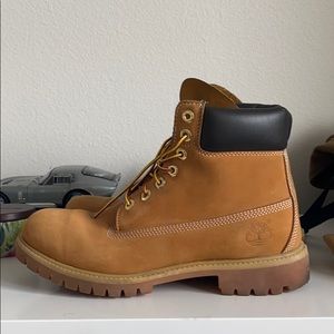 Used Timberland Boots - 9.5